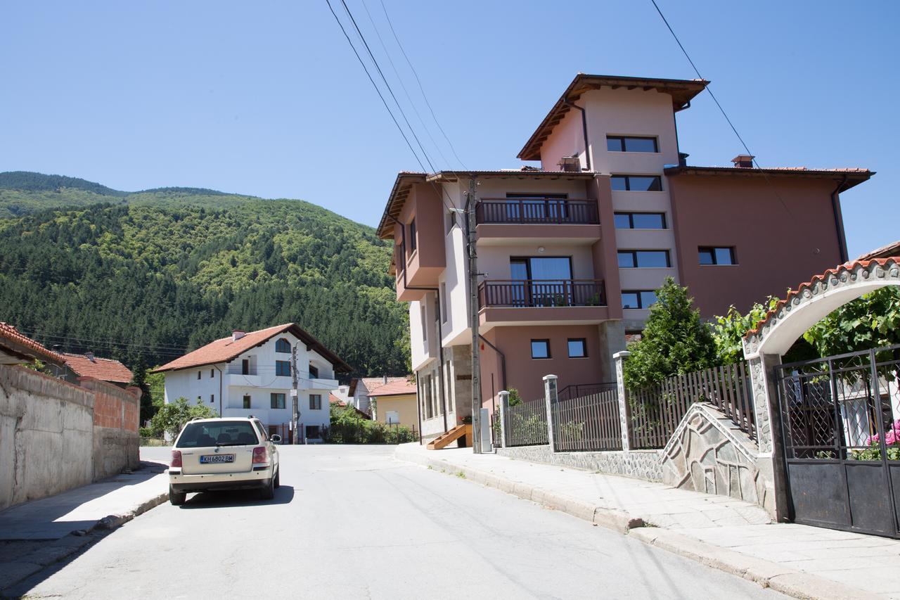 Sveti Nikola Family Hotel Сапарева-Баня Экстерьер фото